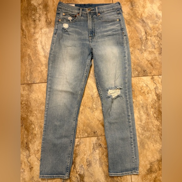 NWOT GAP High Rise Distressed Cigarette Jeans Secret Smoothing Pockets Womens 27 - Picture 4 of 14